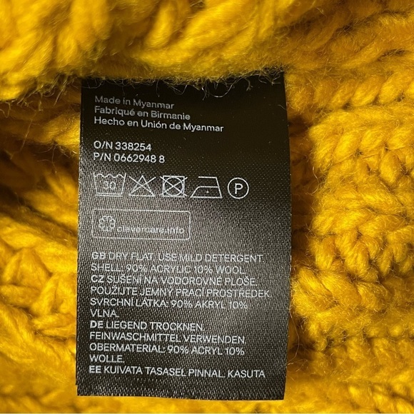 H&M Chunky Knit Cropped Turtleneck Sweater Size XS - Picture 12 of 13